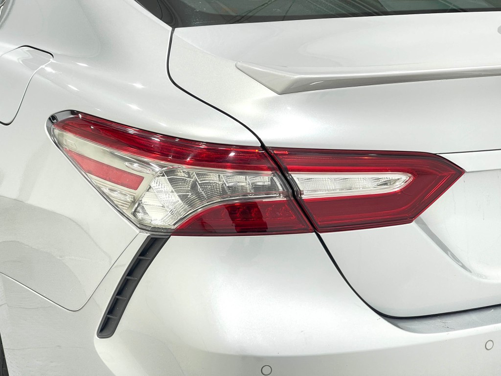 2018 Toyota Camry Image 32