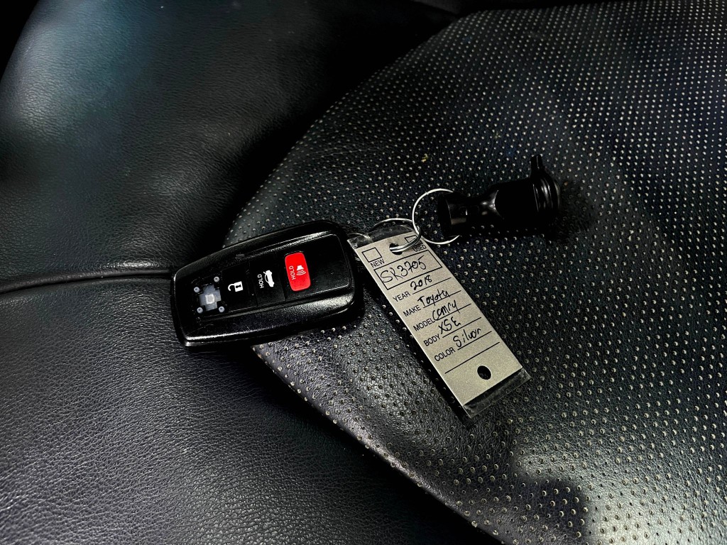 2018 Toyota Camry Image 35