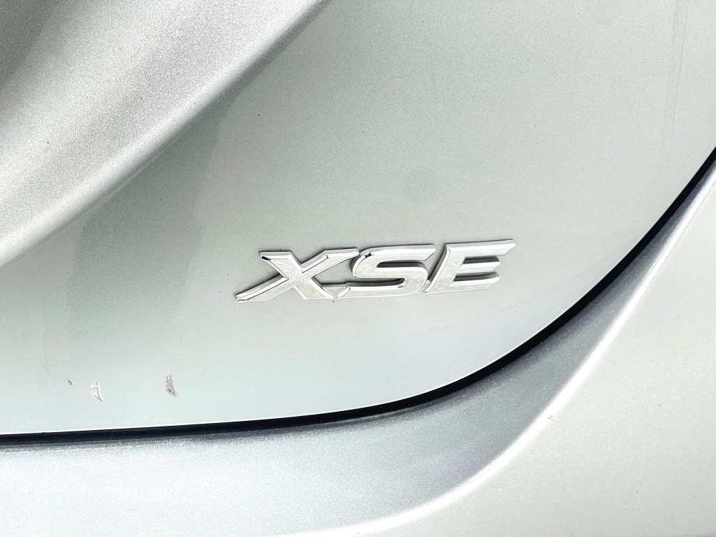 2018 Toyota Camry Image 38
