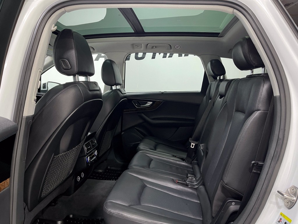 2018 Audi Q7 Image 30