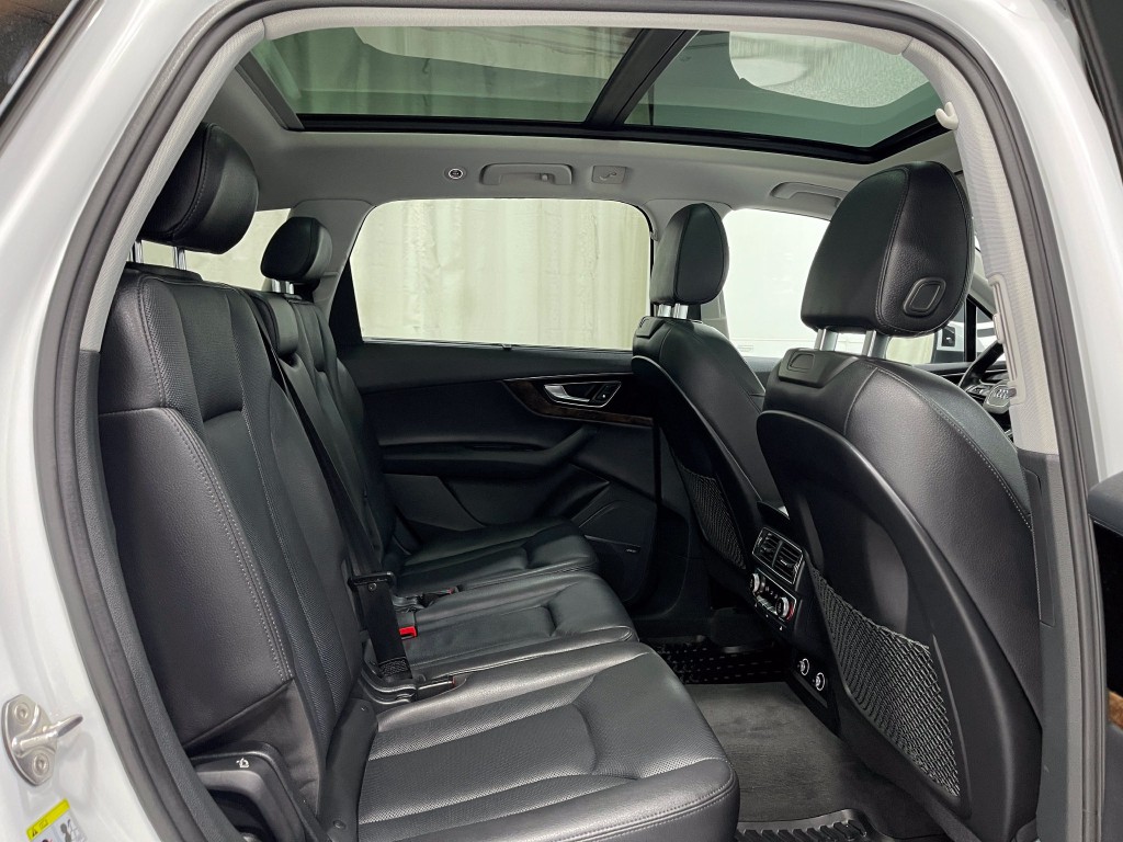2018 Audi Q7 Image 33