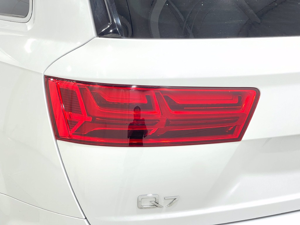 2018 Audi Q7 Image 36