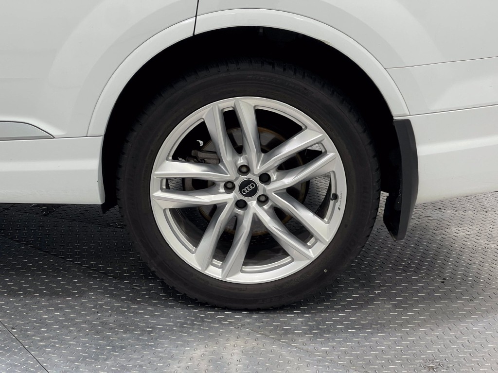 2018 Audi Q7 Image 37