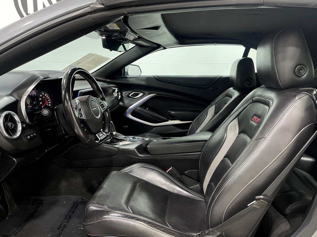 2019 Chevrolet Camaro Image 11