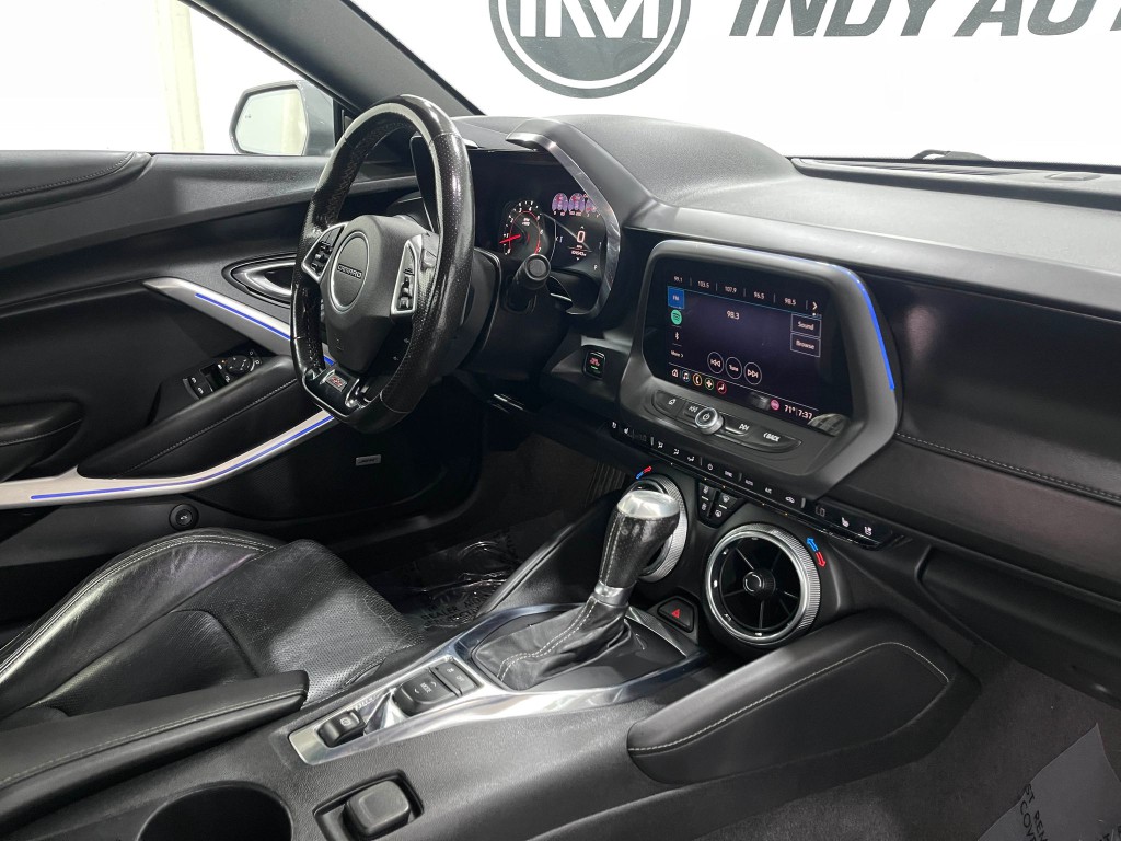 2019 Chevrolet Camaro Image 16