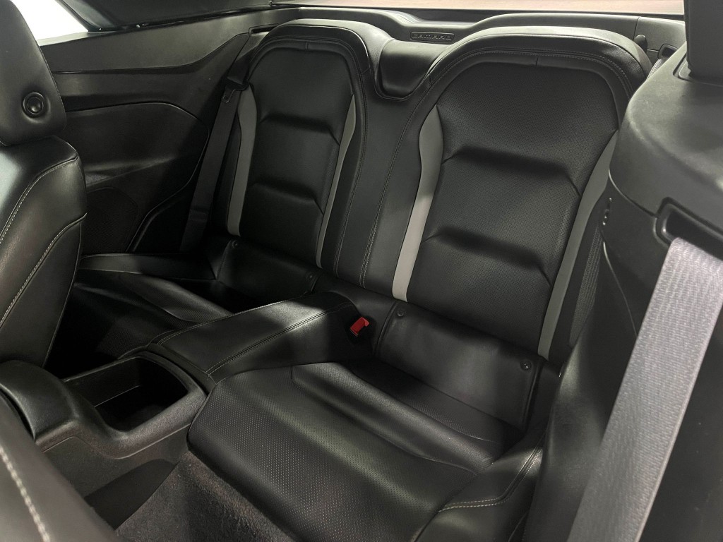 2019 Chevrolet Camaro Image 26