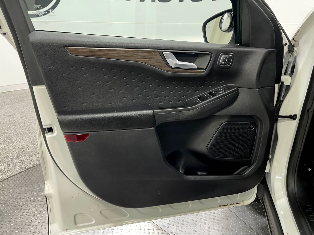 2020 Ford Escape Image 14