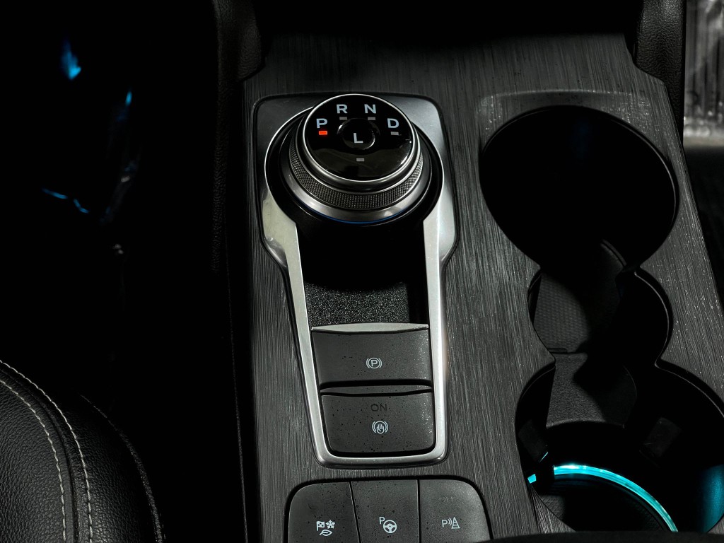 2020 Ford Escape Image 28
