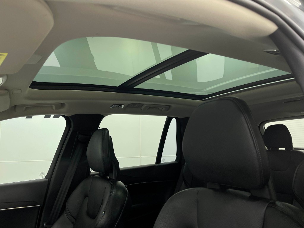 2020 Volvo XC90 Image 12