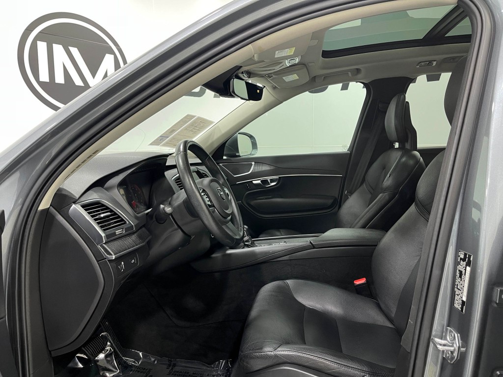 2020 Volvo XC90 Image 13