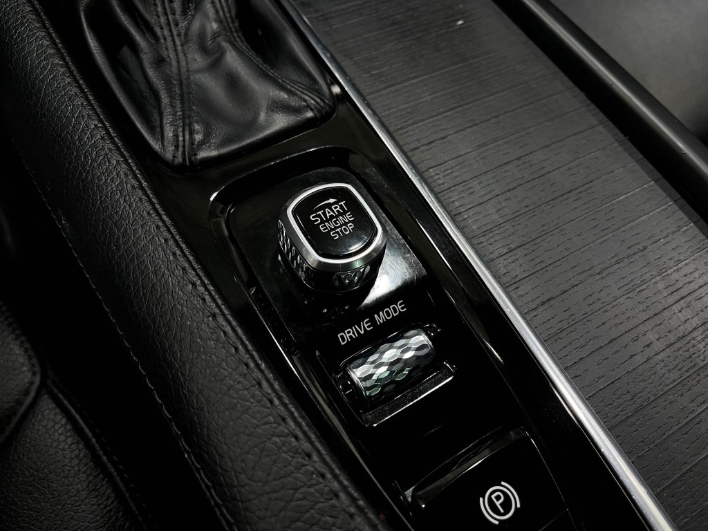 2020 Volvo XC90 Image 21