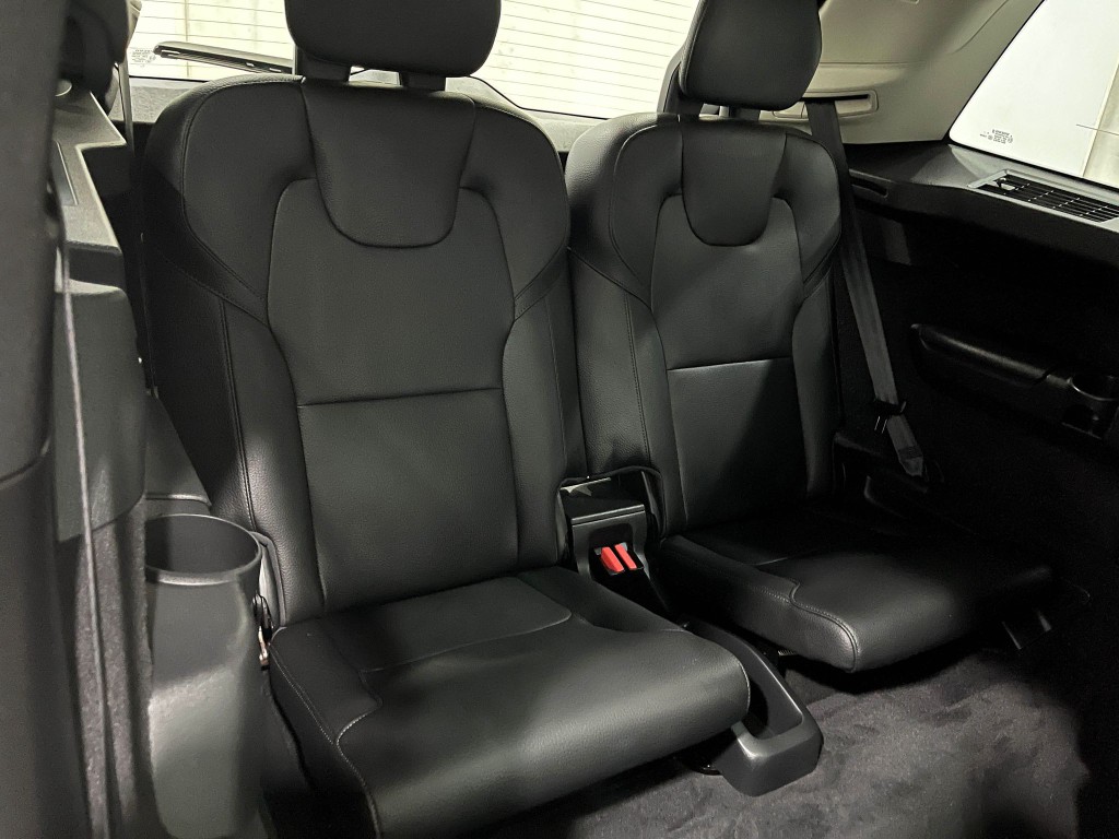 2020 Volvo XC90 Image 32