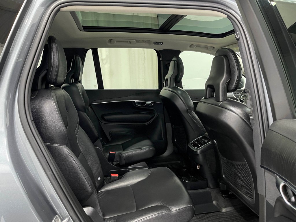 2020 Volvo XC90 Image 33