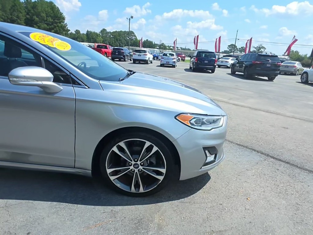 2020 Ford Fusion Image 3