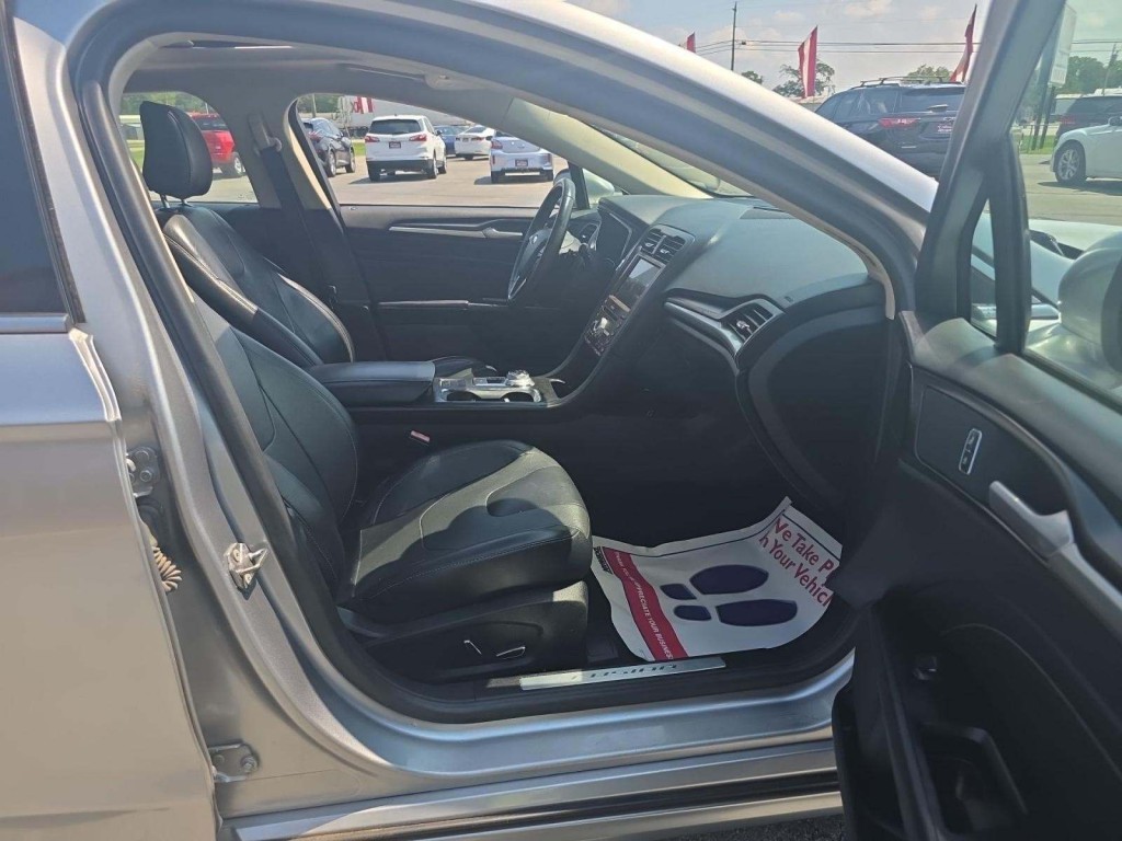 2020 Ford Fusion Image 6