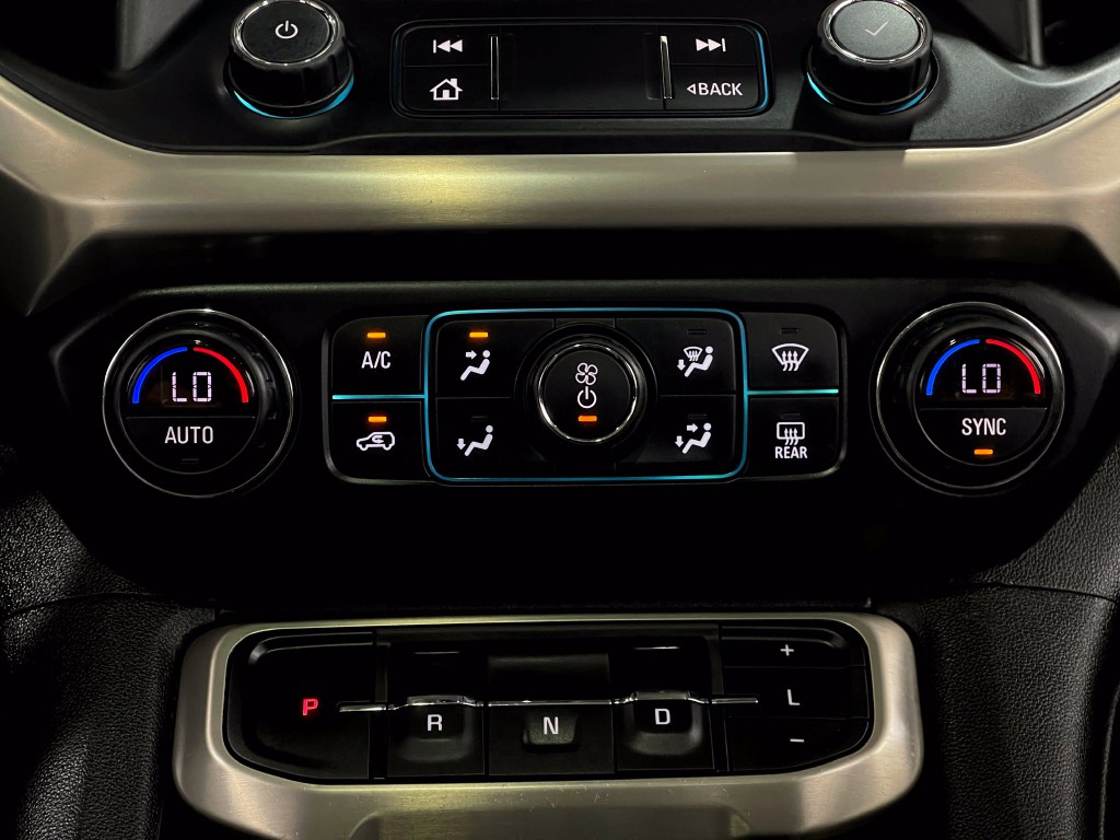 2020 GMC Acadia Image 25