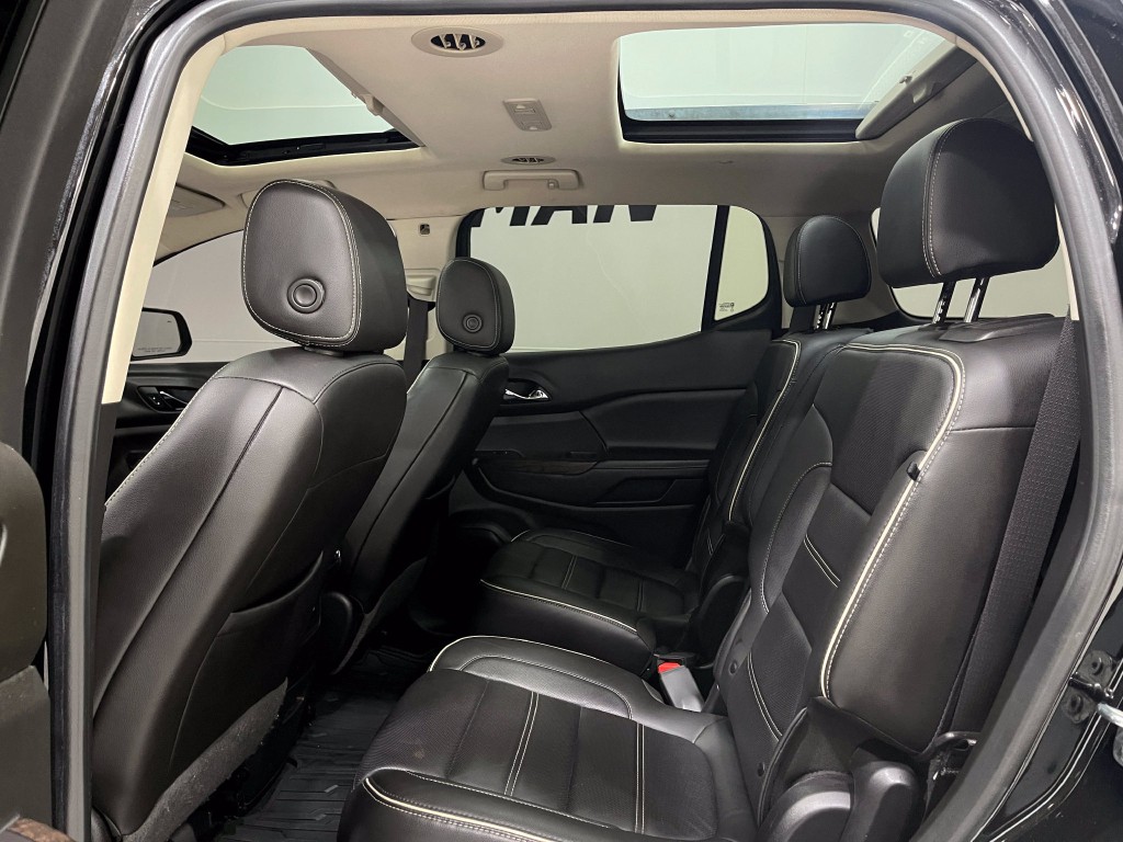 2020 GMC Acadia Image 30