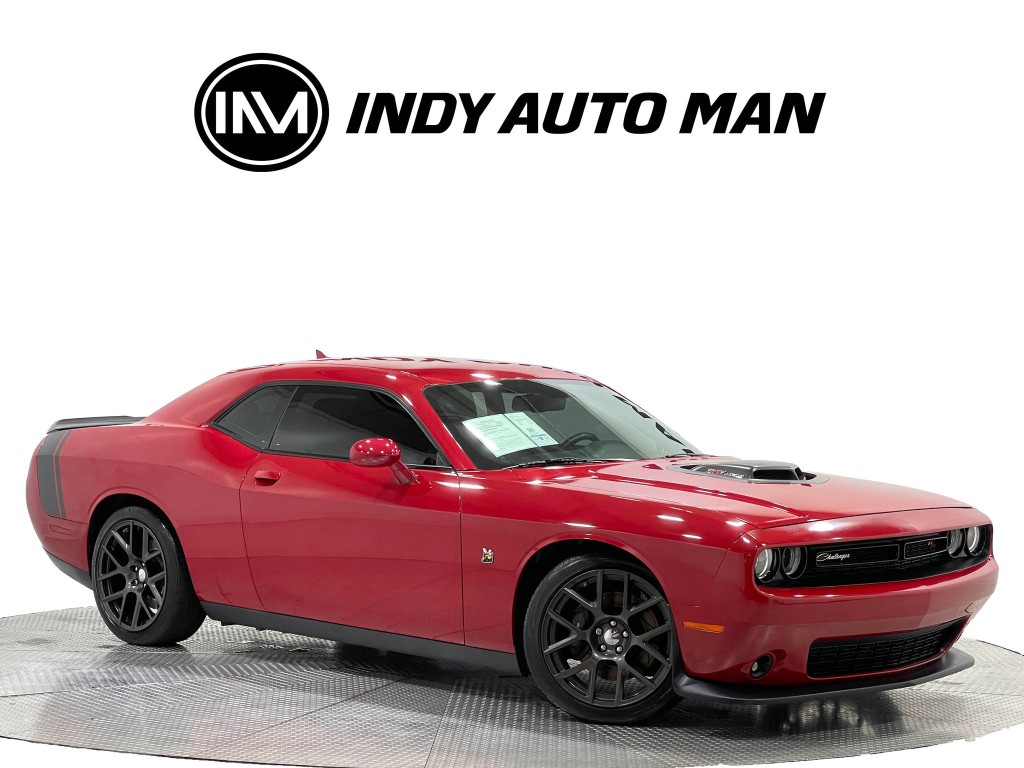 2016 Dodge Challenger Image 2