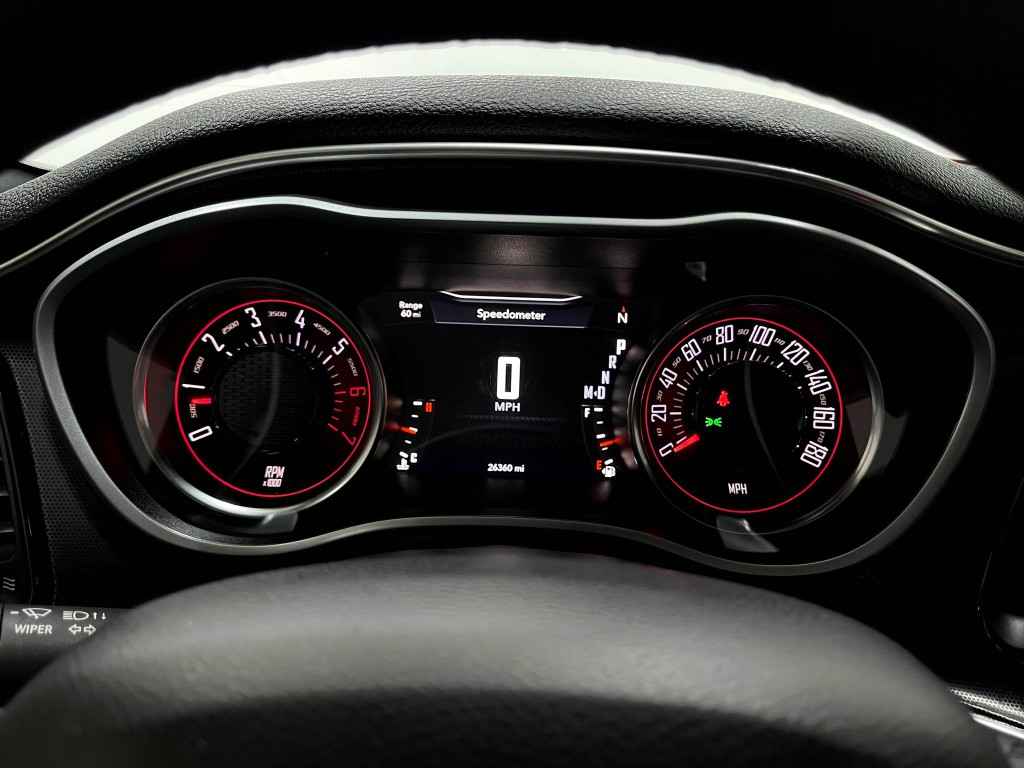 2016 Dodge Challenger Image 20
