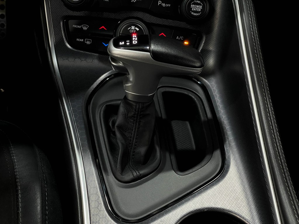 2016 Dodge Challenger Image 26