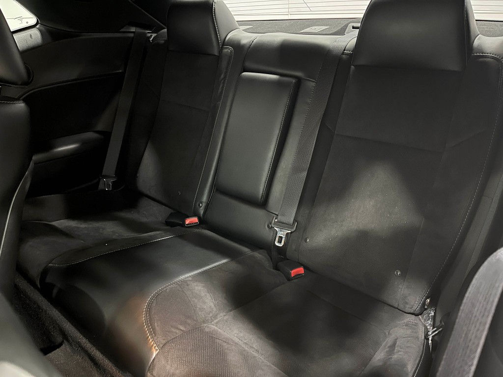 2016 Dodge Challenger Image 27