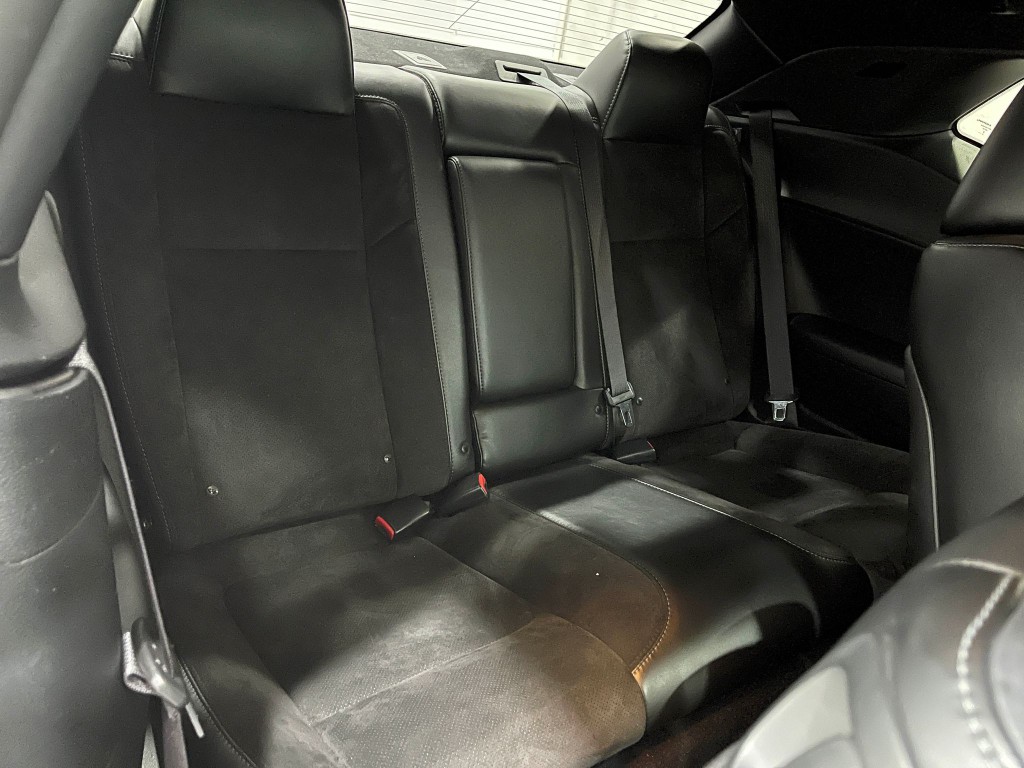 2016 Dodge Challenger Image 28