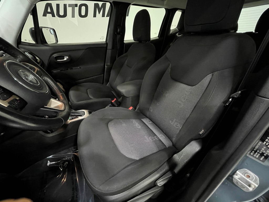 2017 Jeep Renegade Image 12