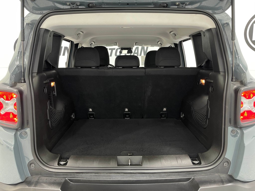 2017 Jeep Renegade Image 24