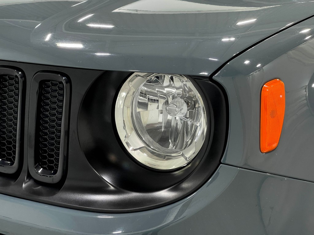 2017 Jeep Renegade Image 31