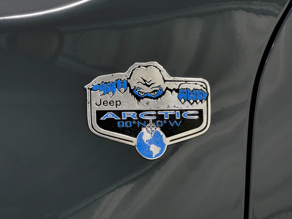 2017 Jeep Renegade Image 38