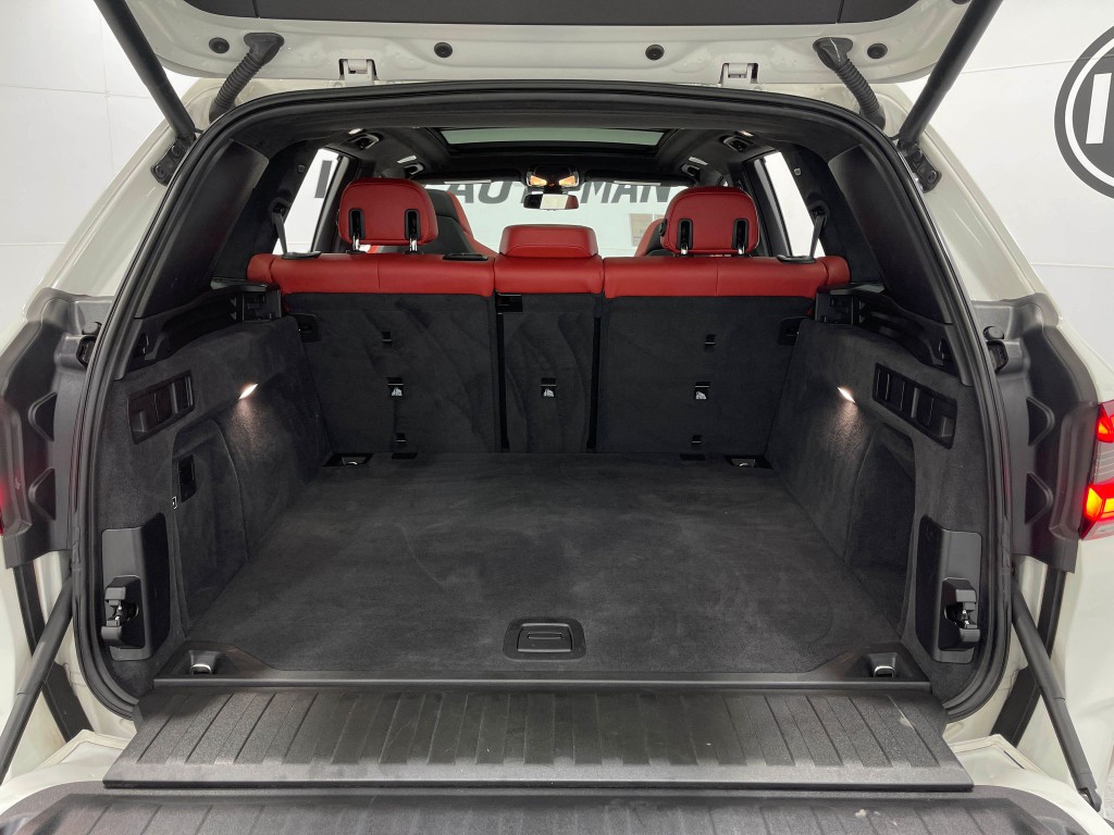 2021 BMW X5 Image 26