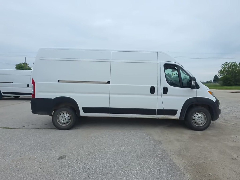 2023 RAM Promaster Image 2