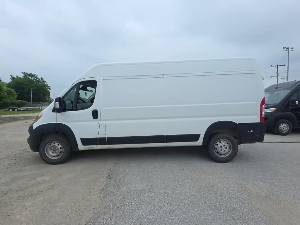 2023 RAM Promaster Image 3