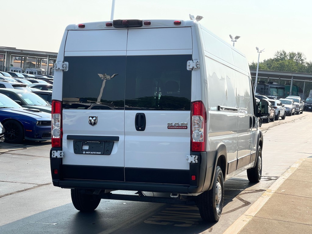 2025 RAM Promaster Image 3