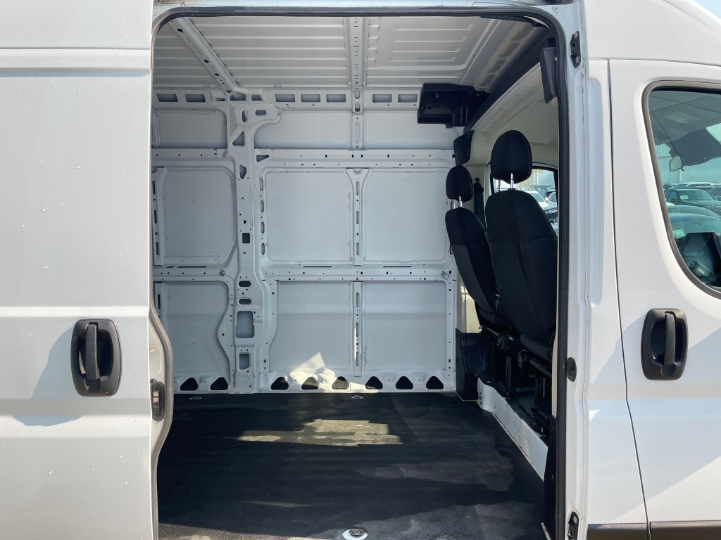 2025 RAM Promaster Image 25