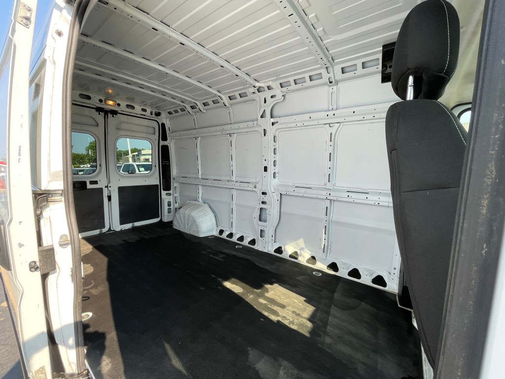 2025 RAM Promaster Image 26