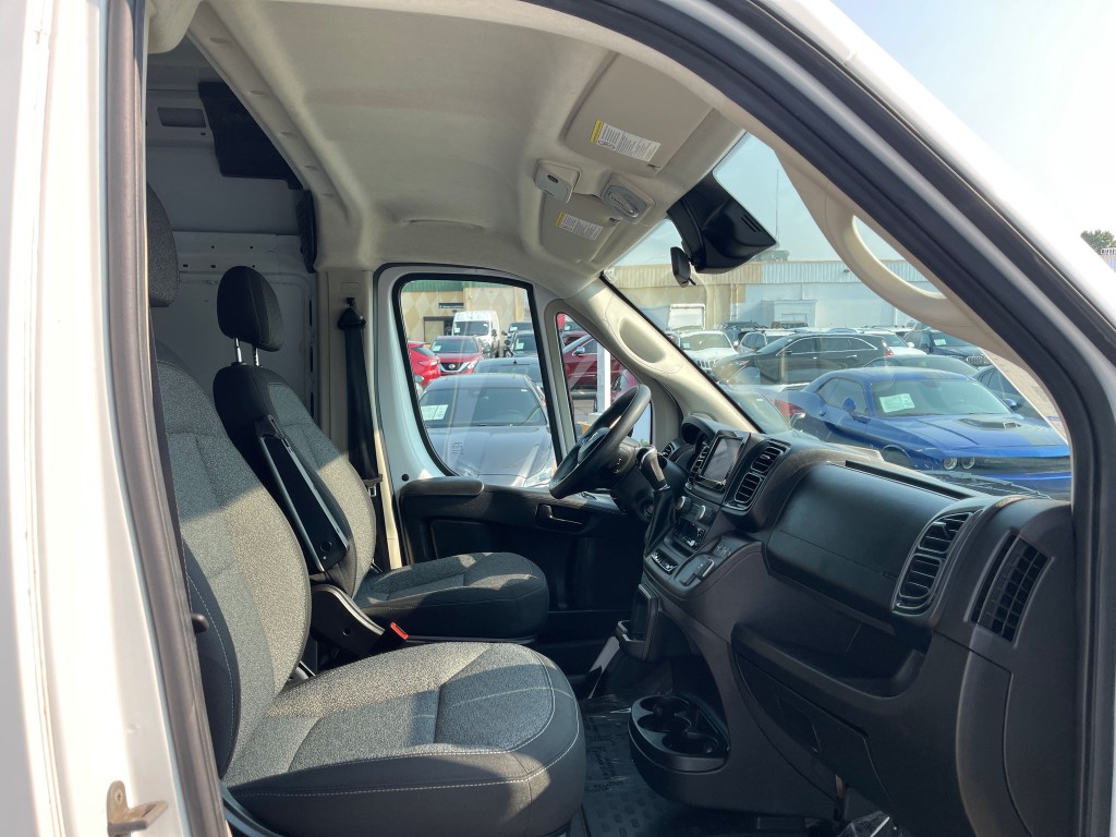 2025 RAM Promaster Image 27