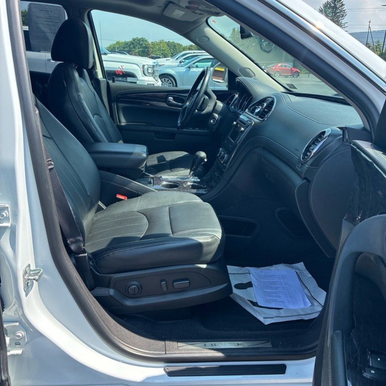 2017 Buick Enclave Image 6