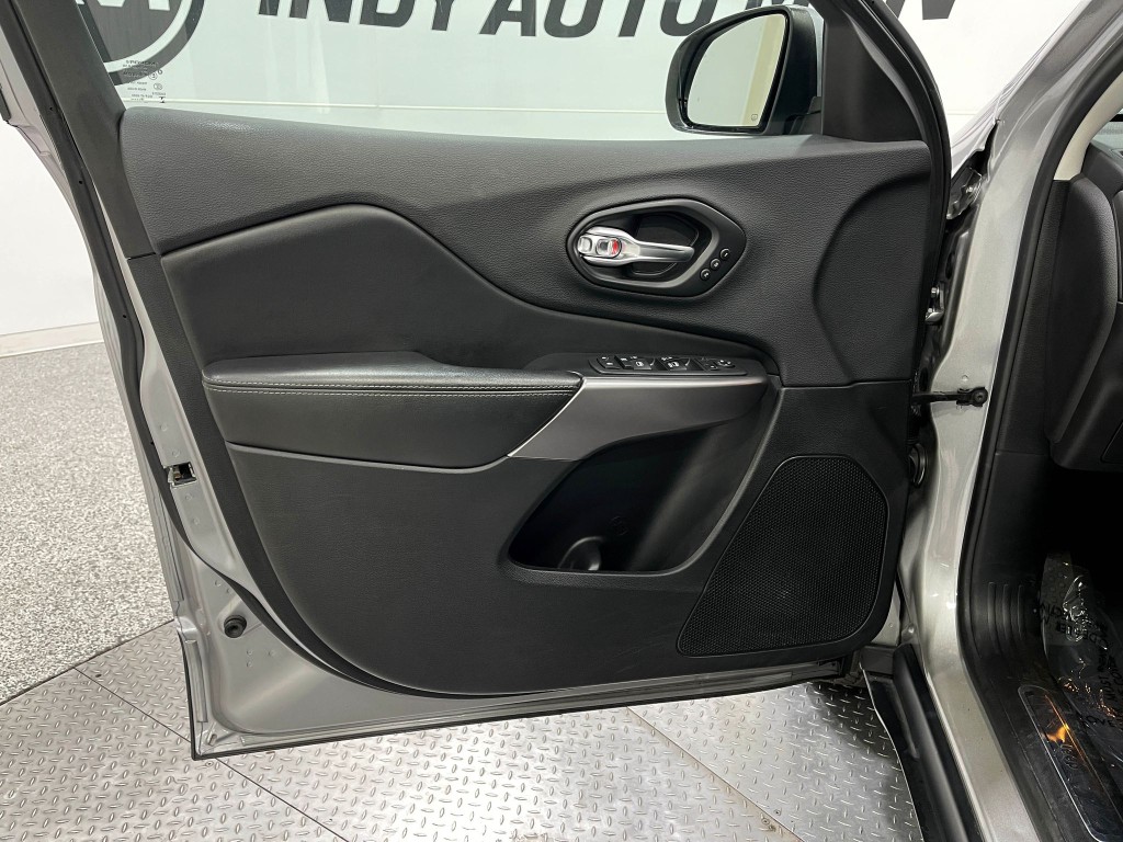 2019 Jeep Cherokee Image 15