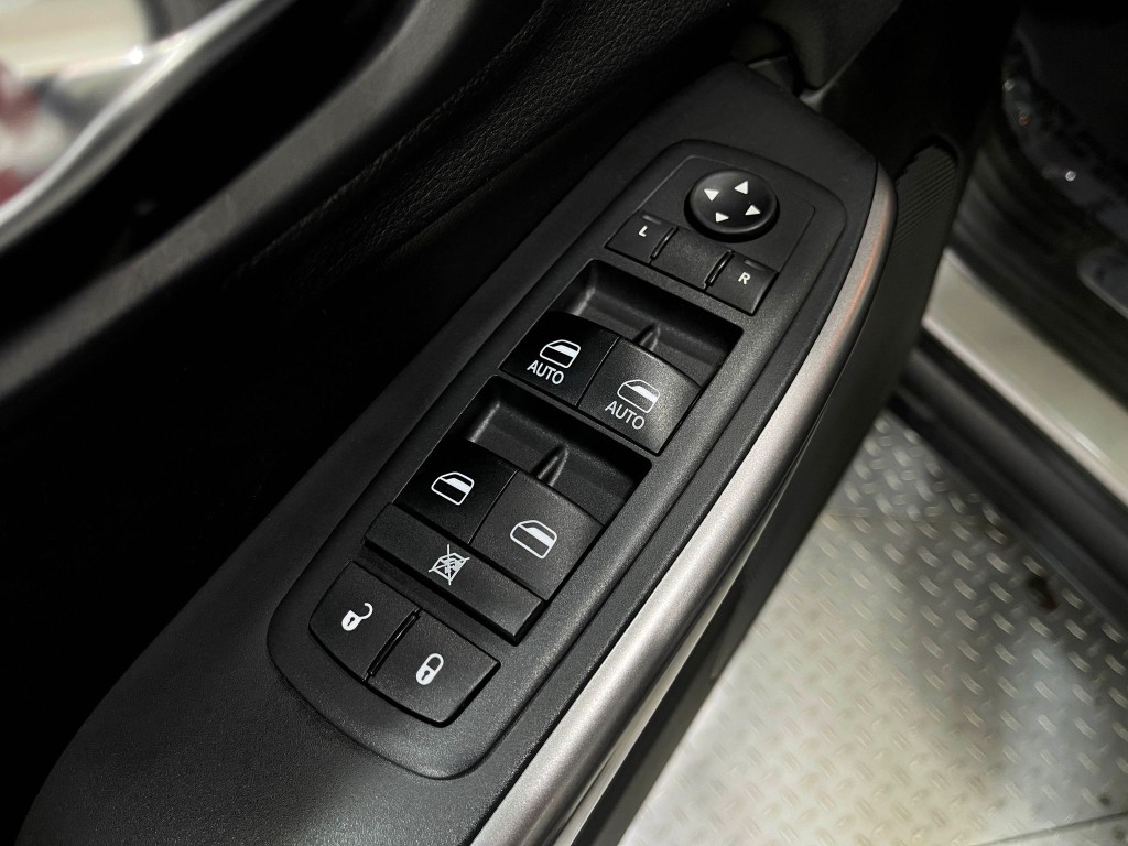 2019 Jeep Cherokee Image 16