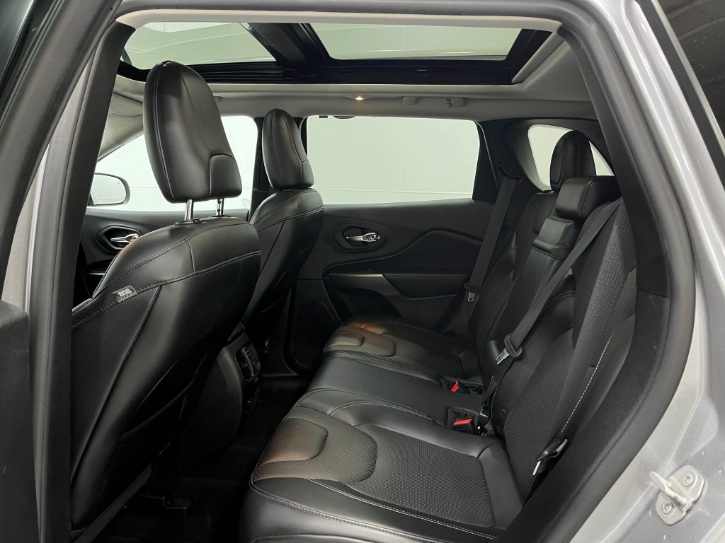 2019 Jeep Cherokee Image 29