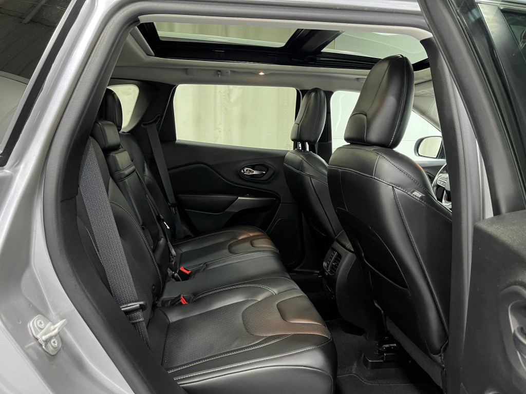 2019 Jeep Cherokee Image 30