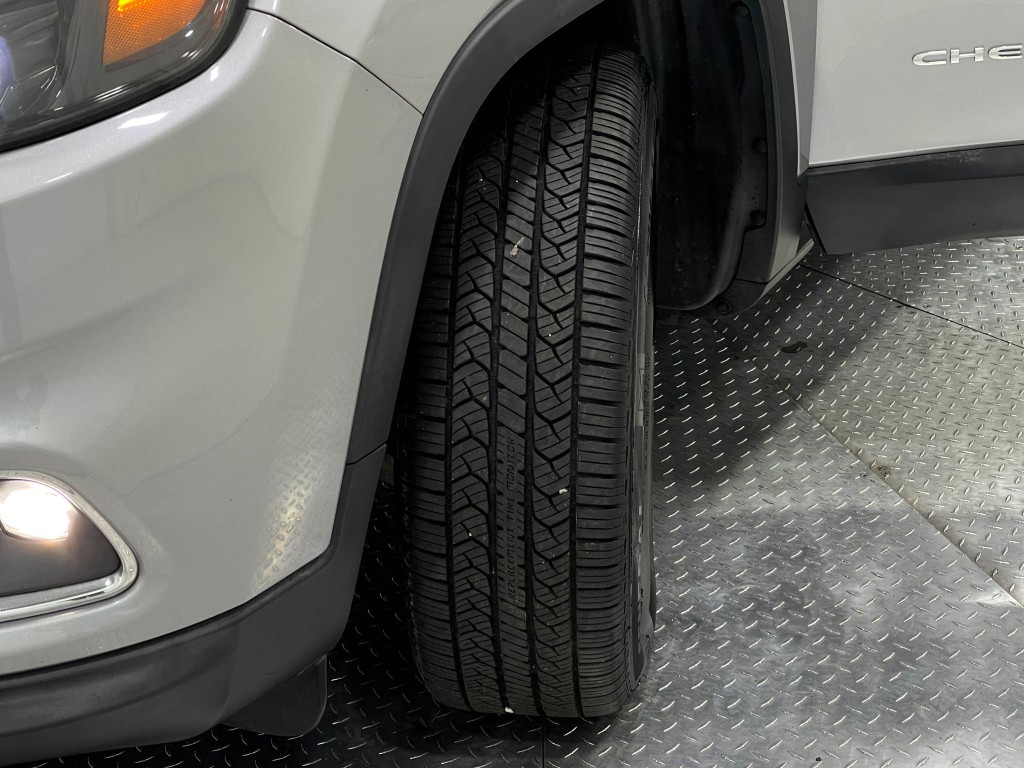 2019 Jeep Cherokee Image 35