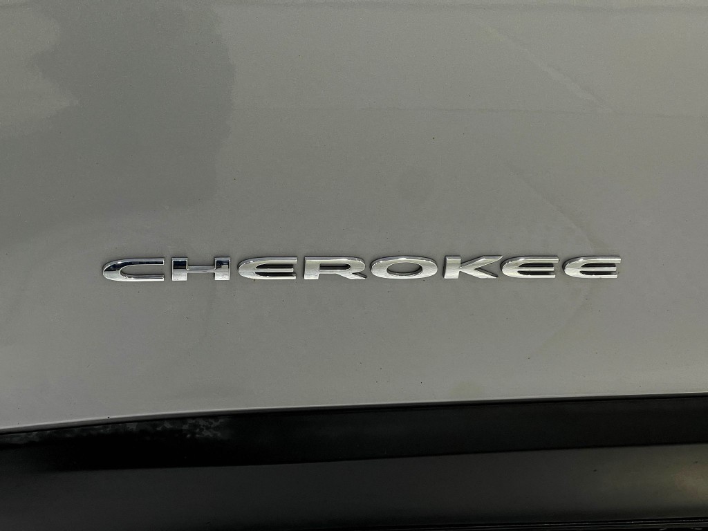 2019 Jeep Cherokee Image 38
