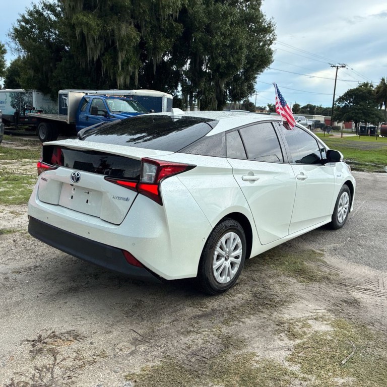 2020 Toyota Prius Image 3