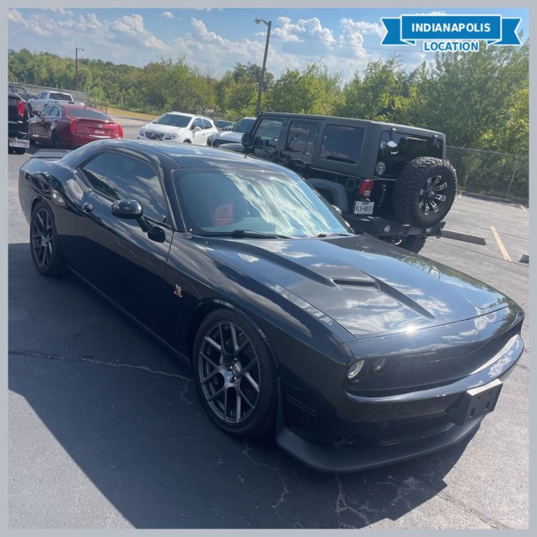 2016 Dodge Challenger Image 1