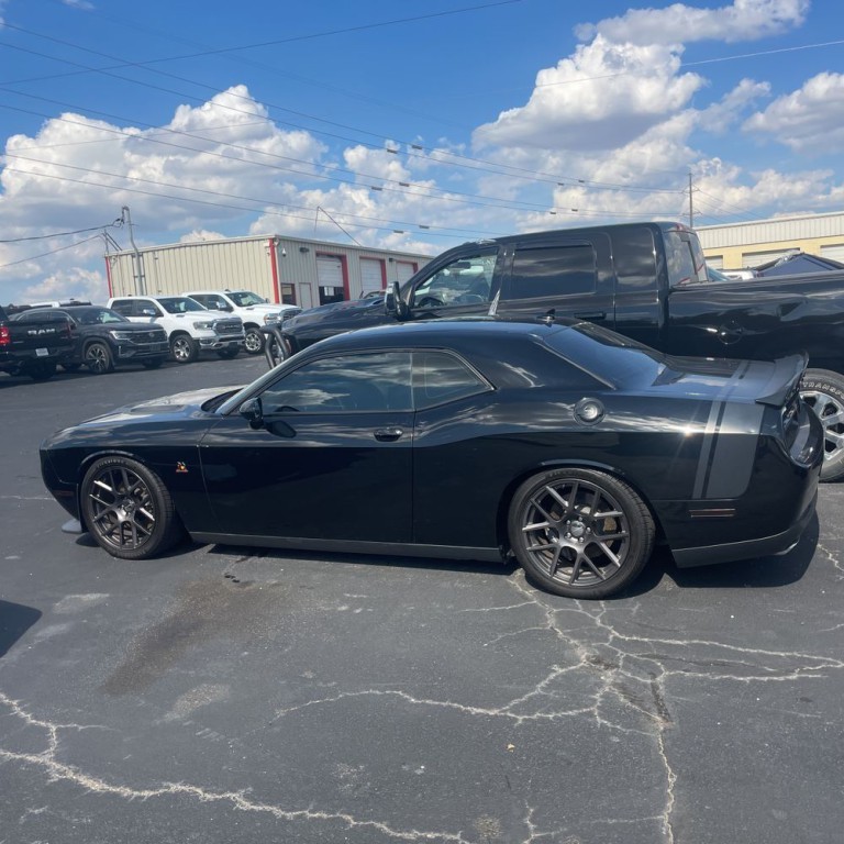 2016 Dodge Challenger Image 4
