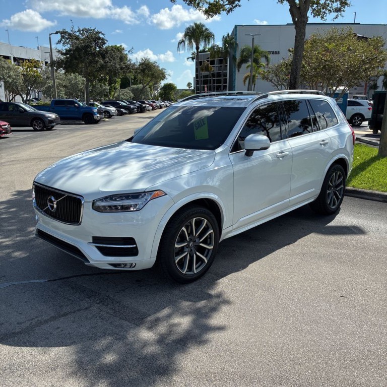 2019 Volvo XC90 Image 2