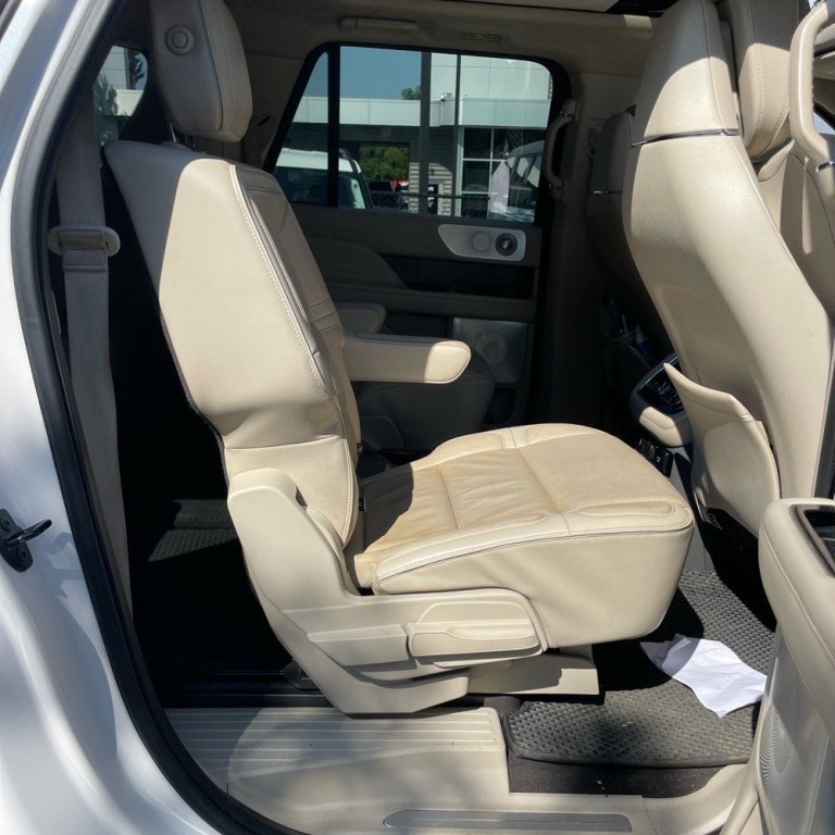 2019 Lincoln Navigator Image 11