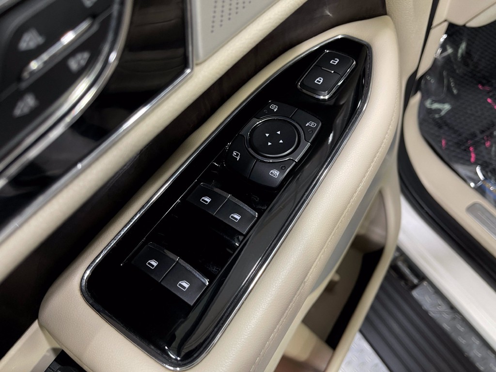 2019 Lincoln Navigator Image 16